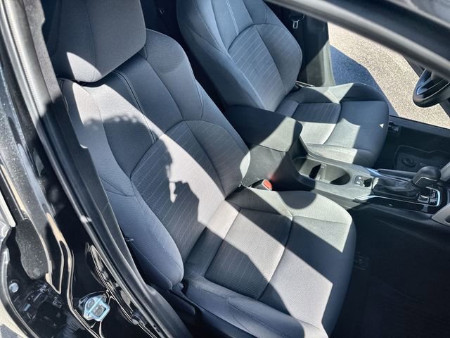 Used 2023 Toyota Corolla Cross SE image 32