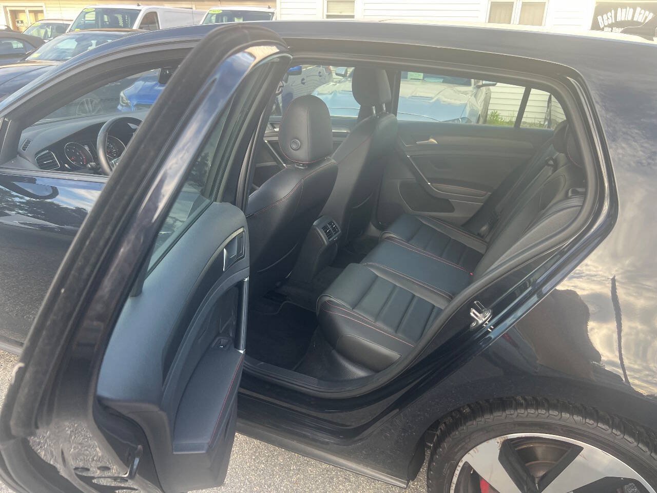 Used 2019 Volkswagen GTI SE w/ SE Experience Package FWD image 16