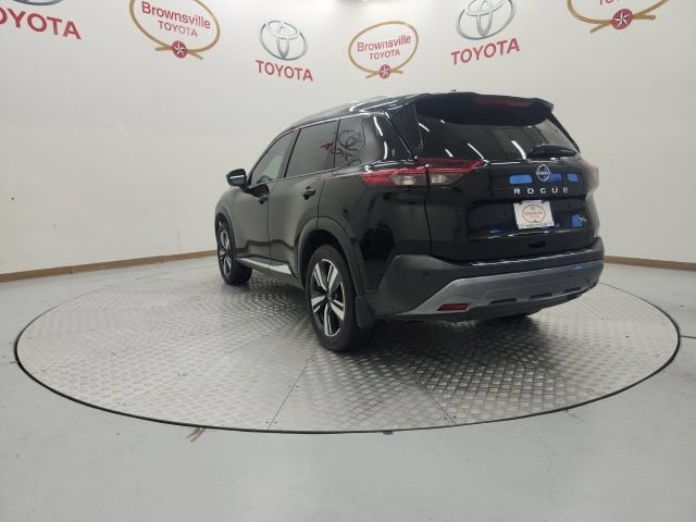 Used 2023 Nissan Rogue SL w/ SL Premium Package FWD image 6
