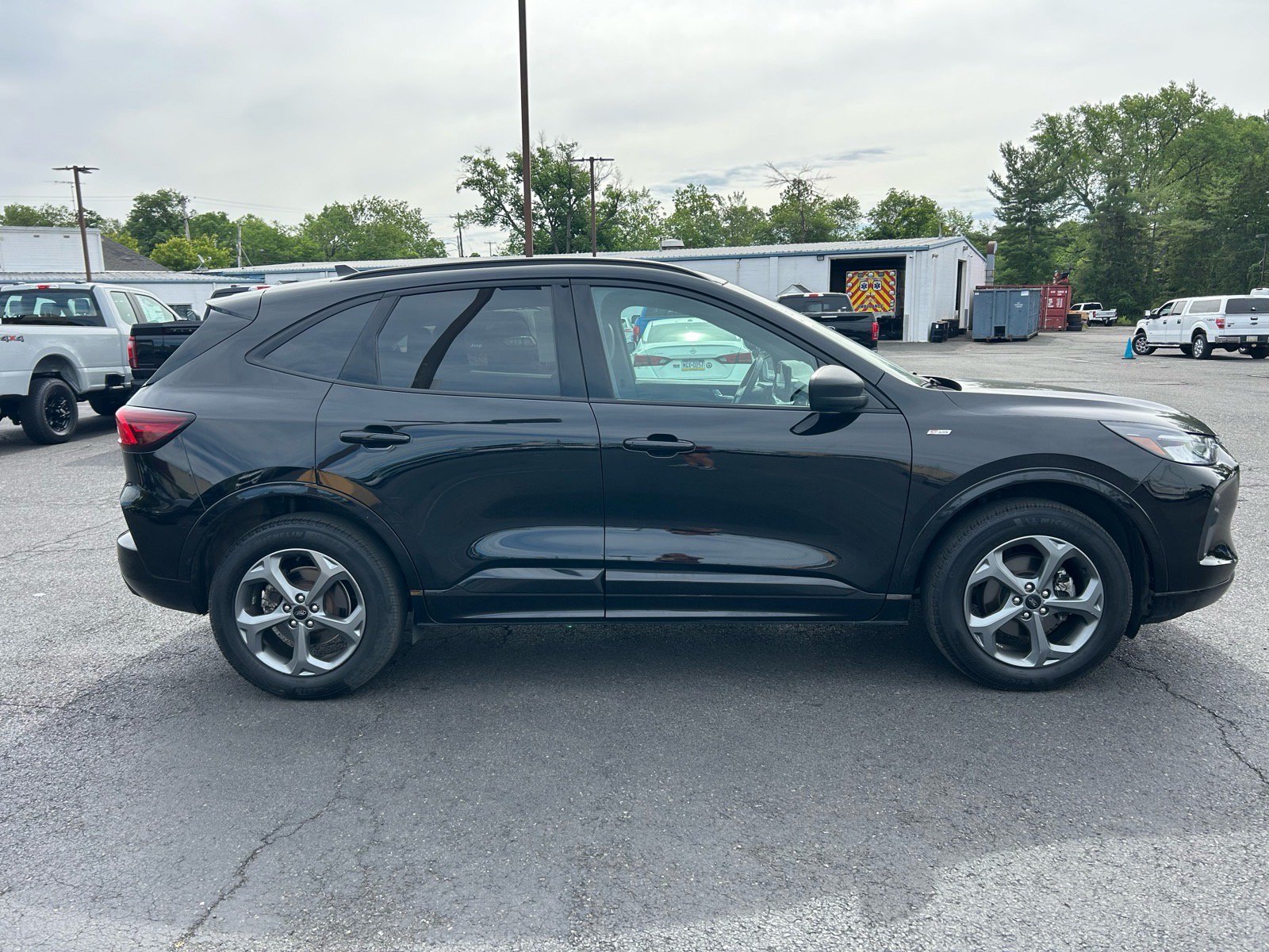 Used 2024 Ford Escape ST-Line w/ Tech Pack #1 AWD/4WD image 4