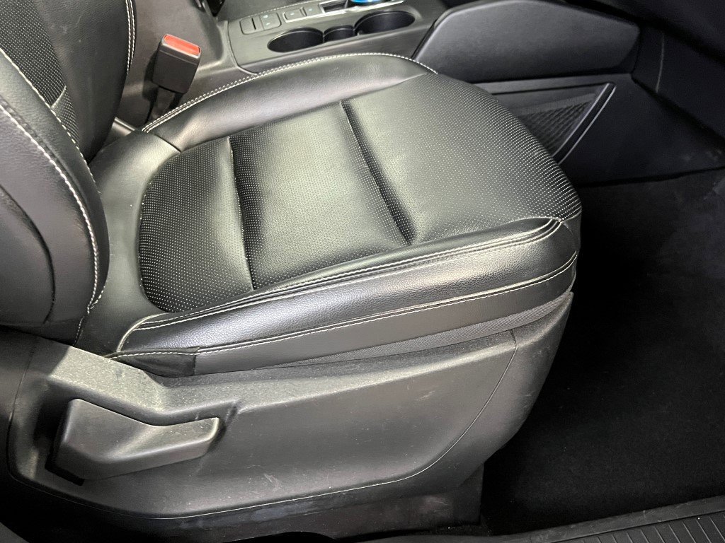 Used 2020 Ford Escape SEL image 13