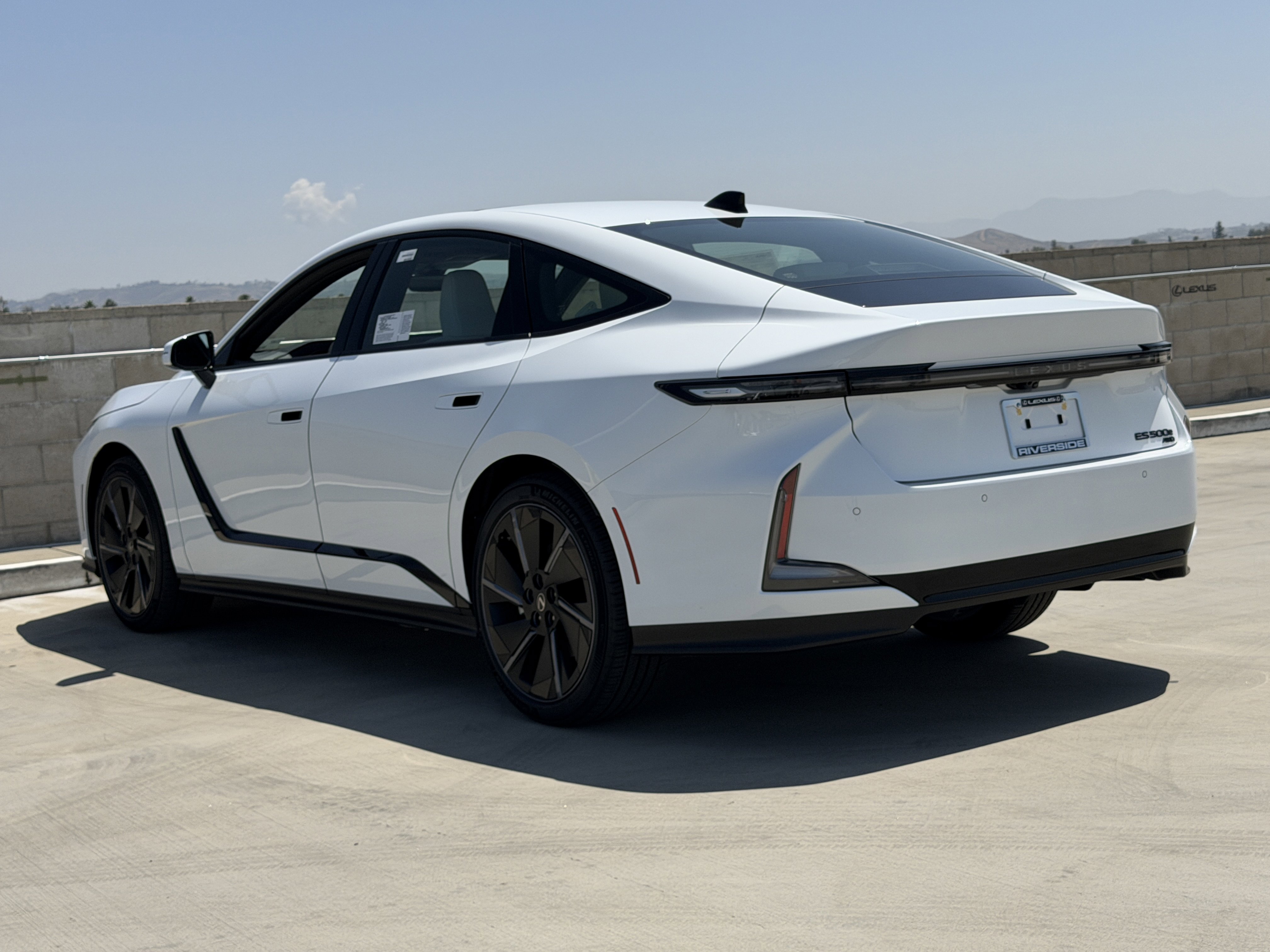 New 2026 Lexus ES 500e AWD/4WD image 7