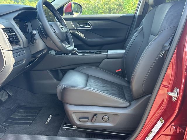 Certified 2025 Nissan Rogue Platinum AWD/4WD image 10