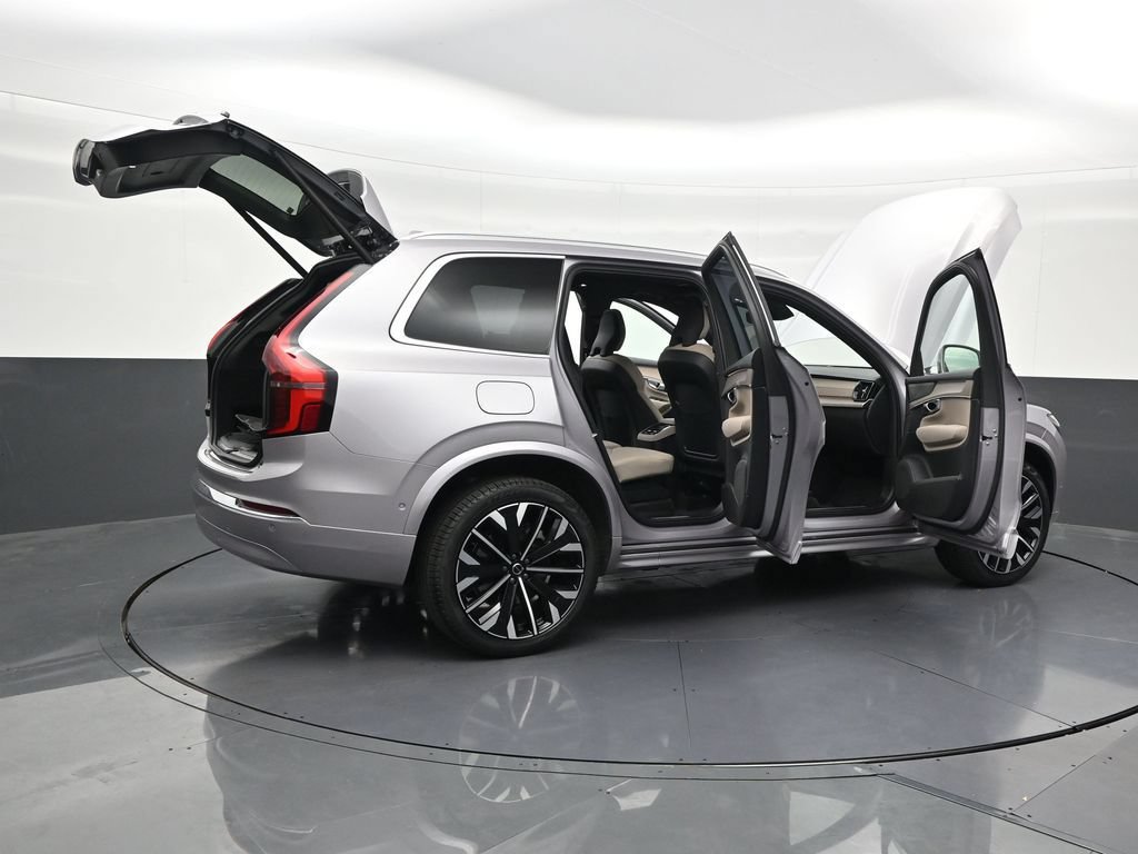 New 2026 Volvo XC90 B6 Plus w/ Protection Package Premier AWD/4WD image 29