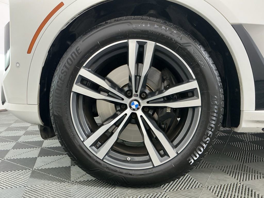 Certified 2023 BMW X7 xDrive40i w/ Executive Package image 40