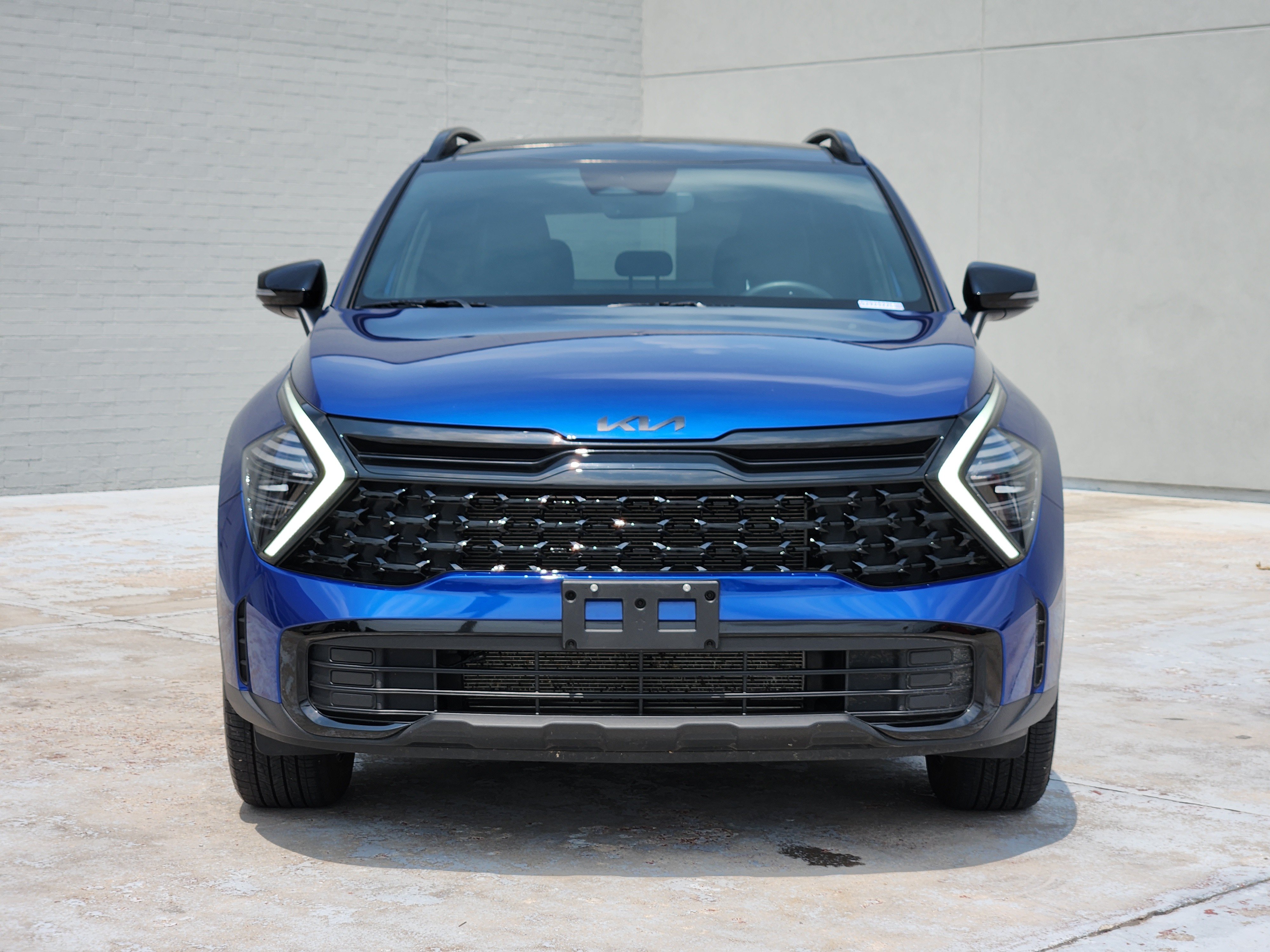Used 2025 Kia Sportage X-Line w/ Premium Package AWD/4WD image 3