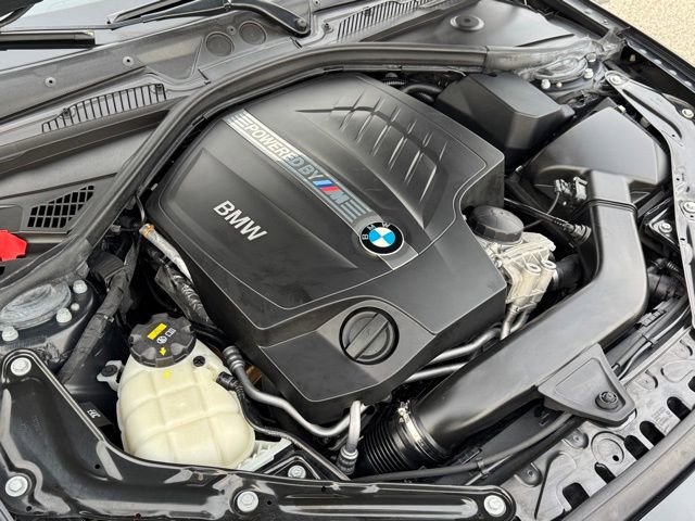 Used 2018 BMW M2 image 32