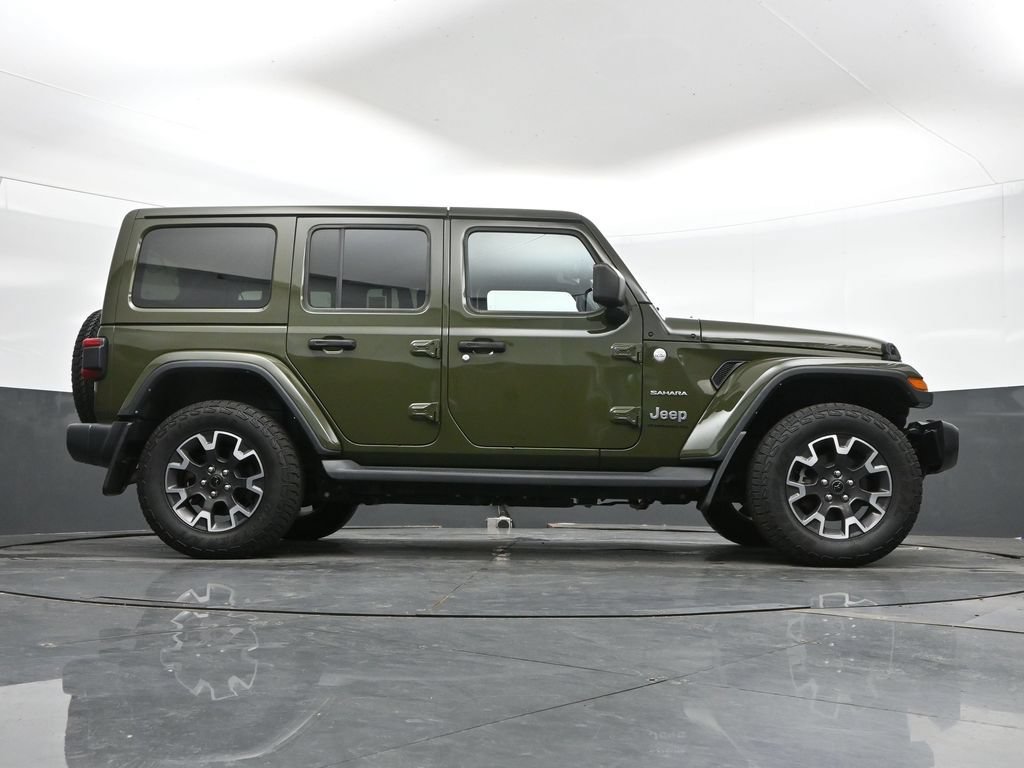 Used 2024 Jeep Wrangler Unlimited Sahara w/ Dual Top Group AWD/4WD image 43