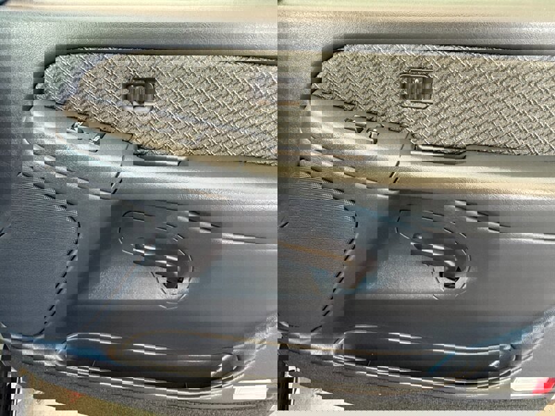 Used 2002 Chevrolet Avalanche 2WD image 25