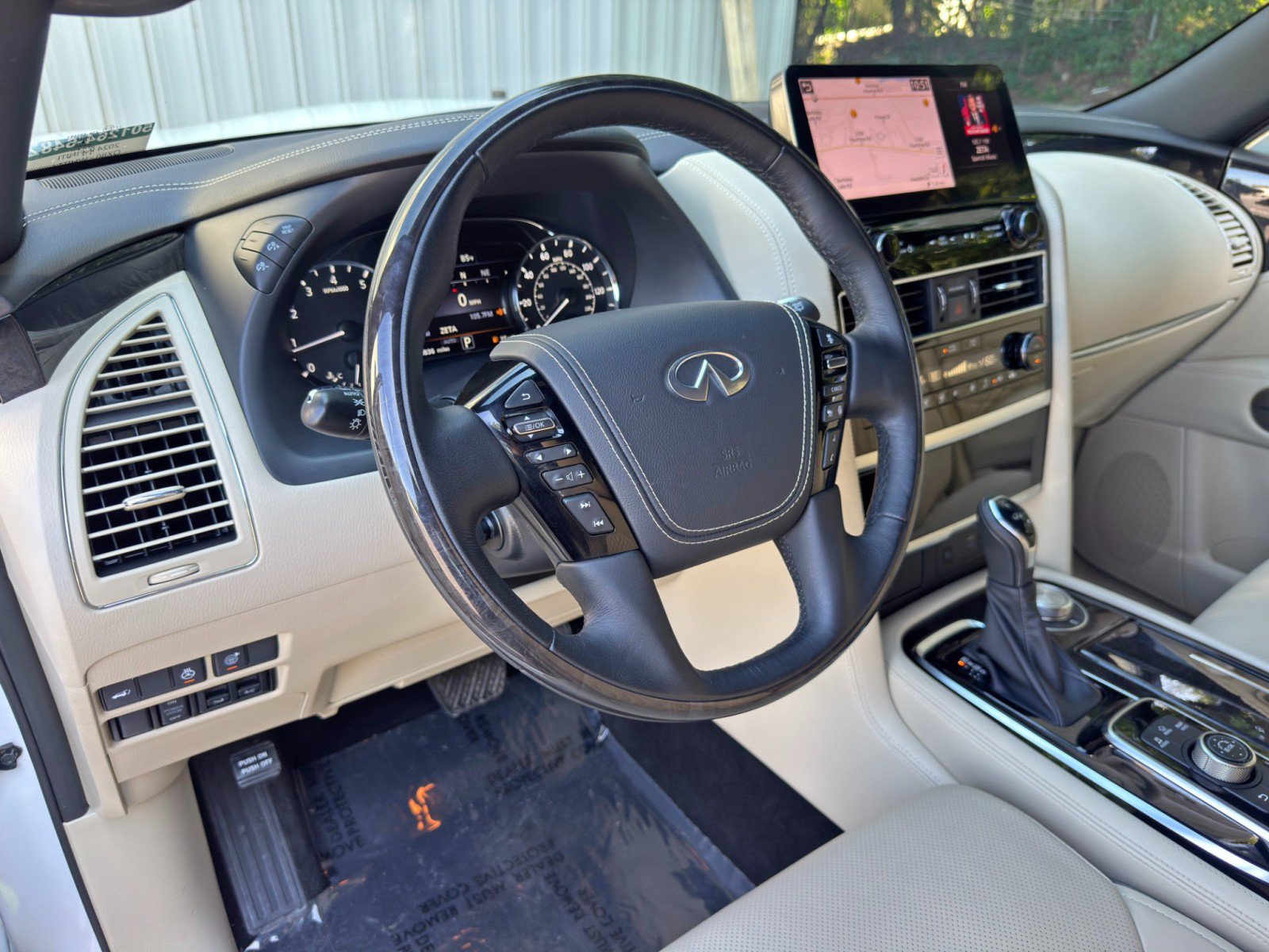 Used 2024 INFINITI QX80 Sensory w/ Cargo Package AWD/4WD image 14