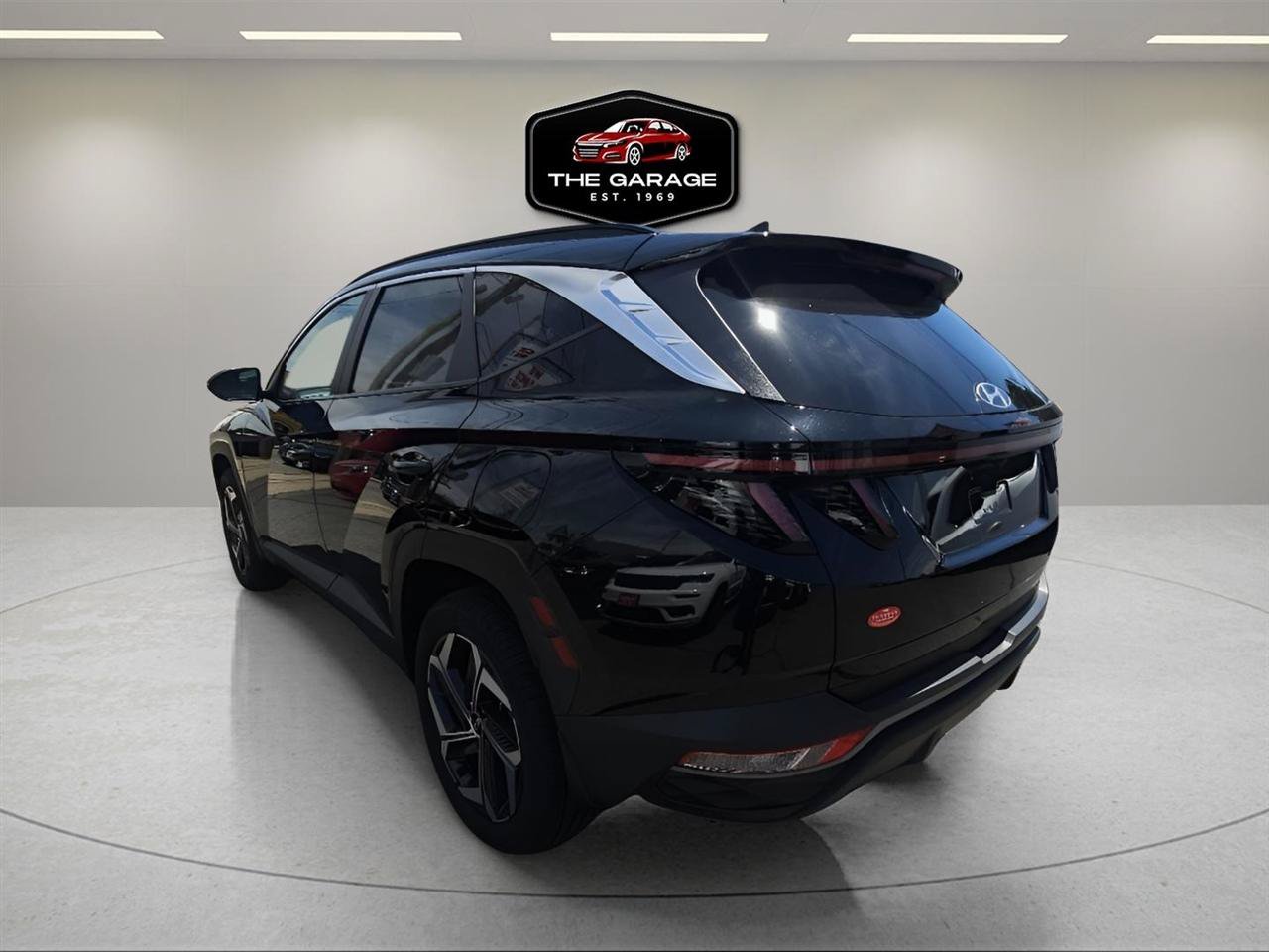 Used 2023 Hyundai Tucson SEL w/ Convenience Package AWD/4WD image 4