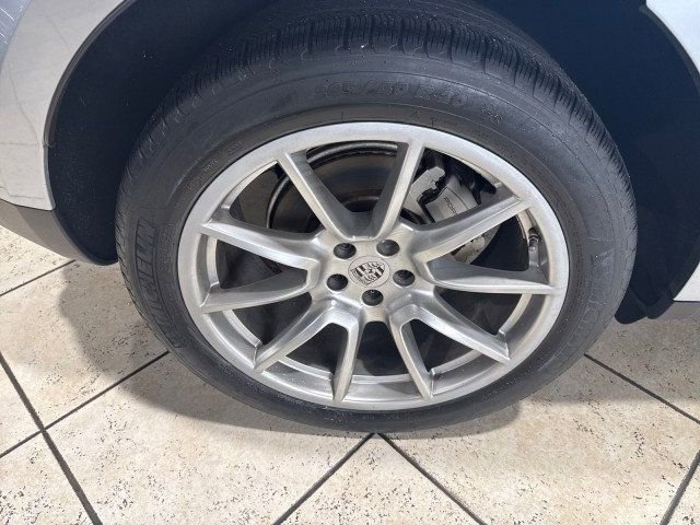 Used 2018 Porsche Macan S w/ Premium Package Plus image 9