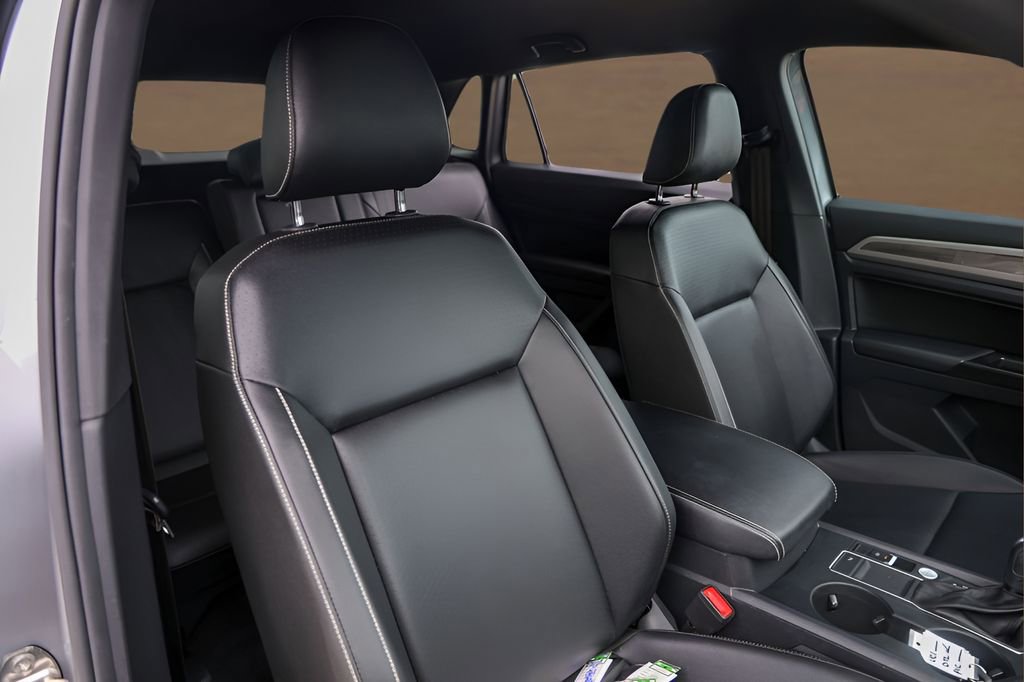 Used 2020 Volkswagen Atlas Cross Sport SE w/ Towing Package FWD image 30