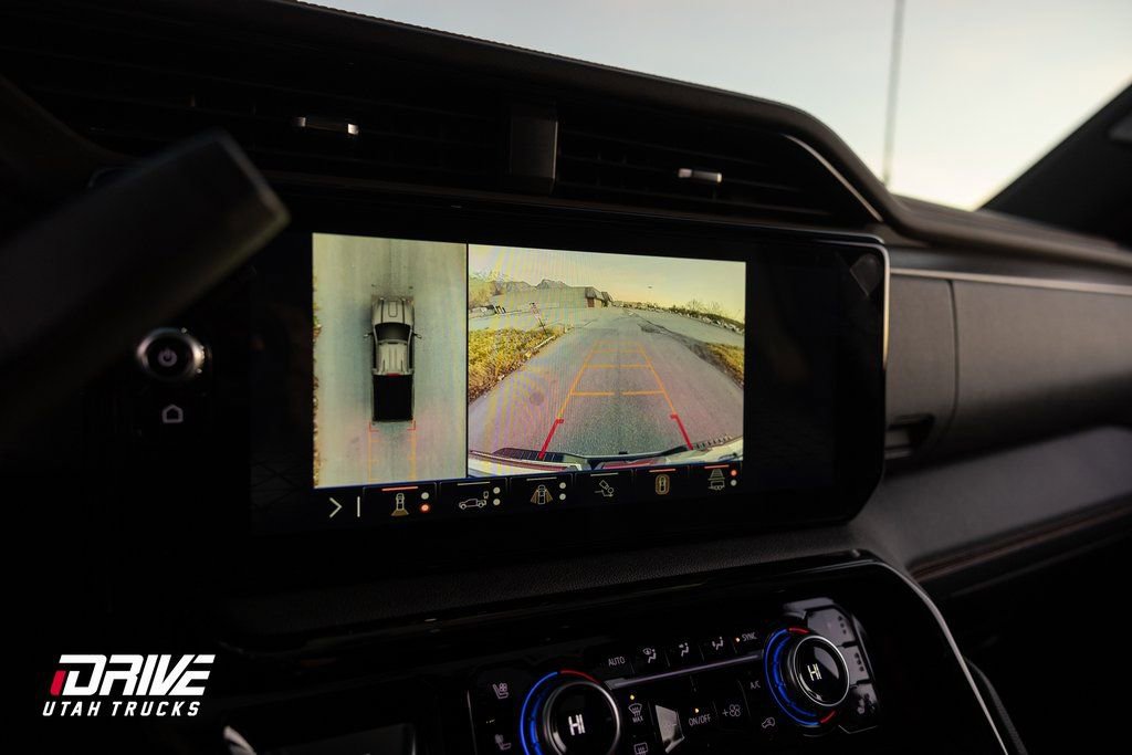 Used 2025 GMC Sierra 3500 AT4 w/ AT4 Premium Plus Package image 30