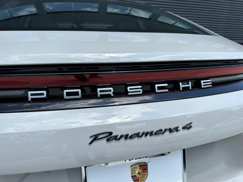Used 2025 Porsche Panamera image 12