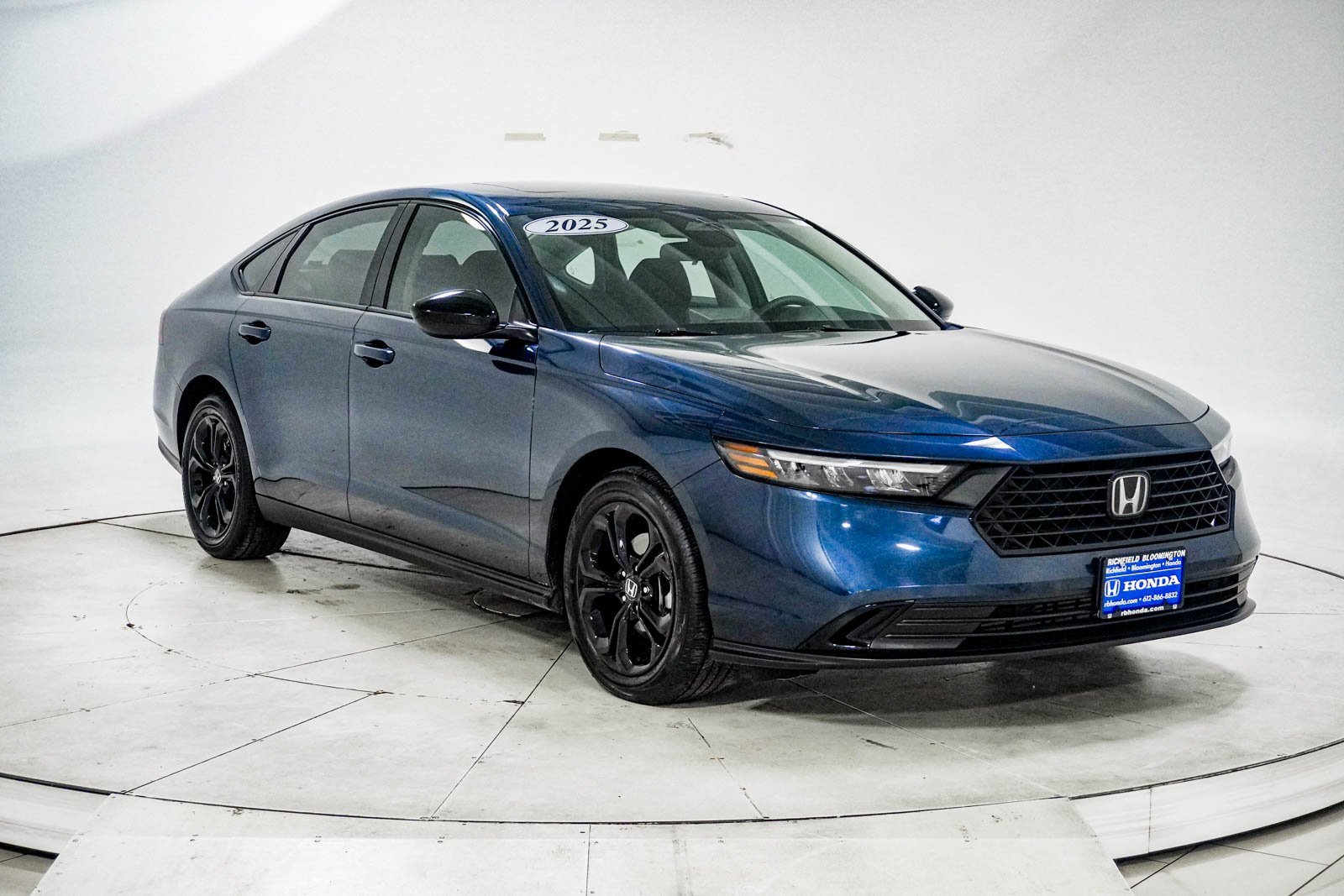 Certified 2025 Honda Accord SE image 13