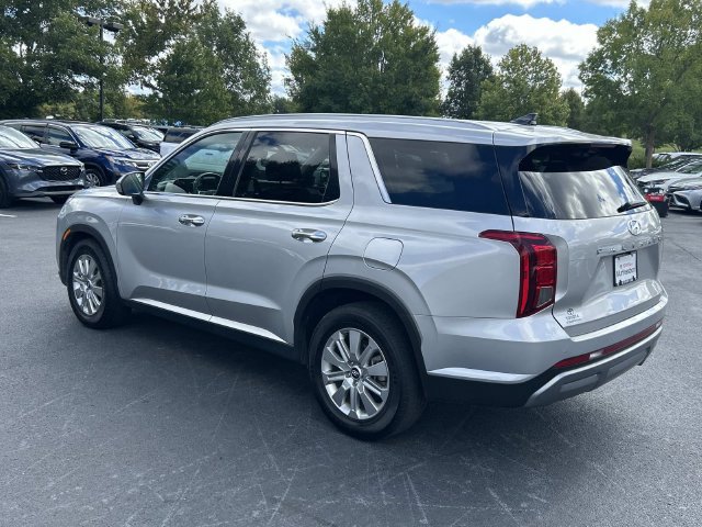 Used 2024 Hyundai Palisade SEL FWD image 6
