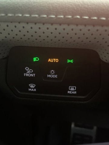 Certified 2024 Volkswagen Atlas Cross Sport SEL Premium R-Line AWD/4WD image 19