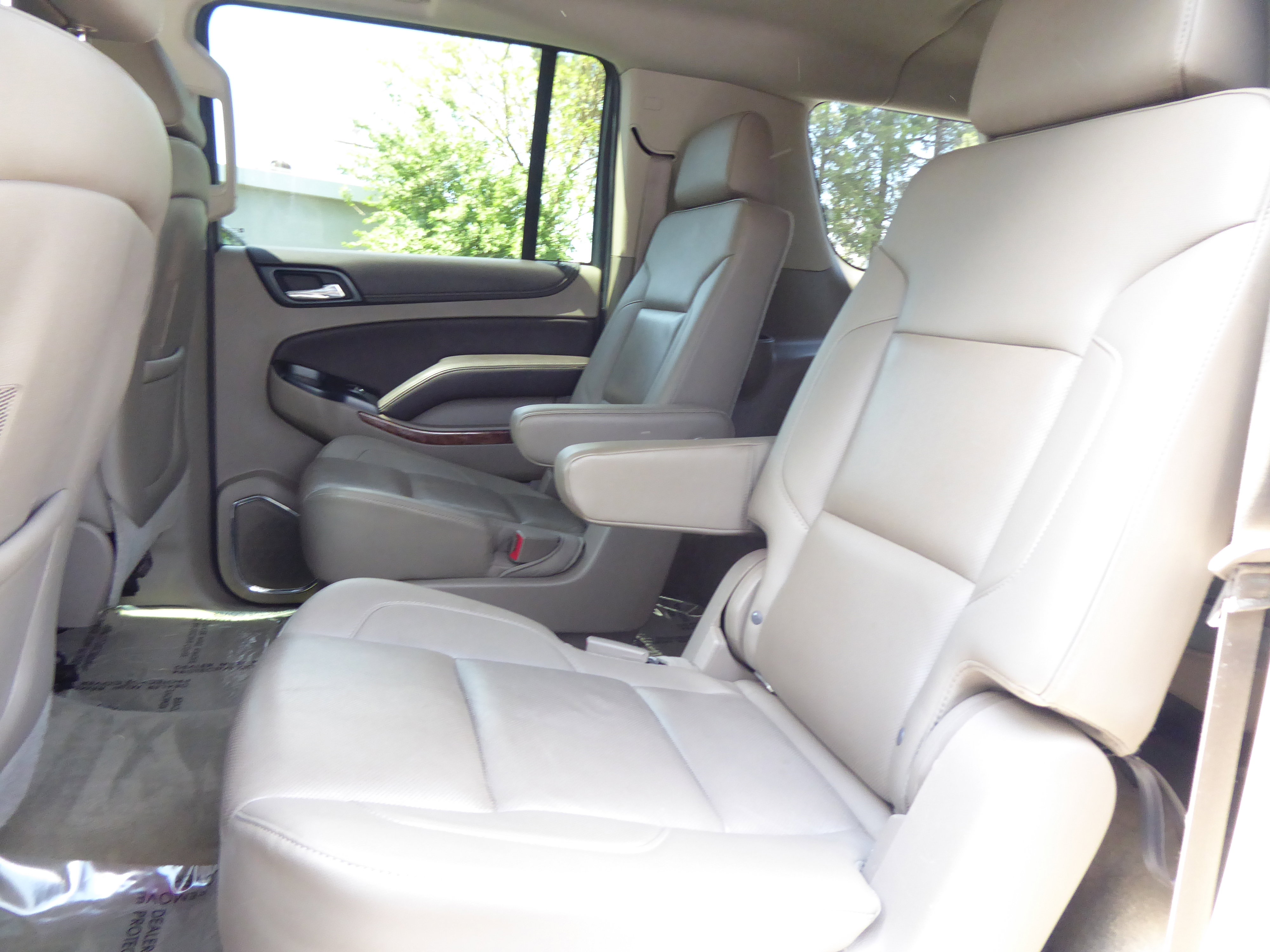 Used 2015 Chevrolet Suburban LTZ AWD/4WD image 20