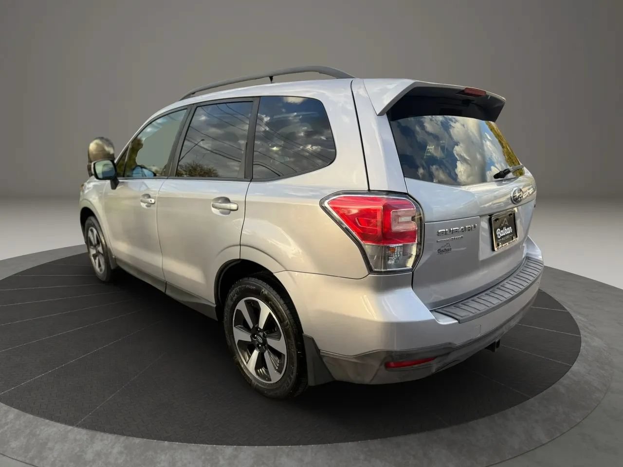 Used 2017 Subaru Forester 2.5i Premium w/ Protection Package #1 AWD/4WD image 9