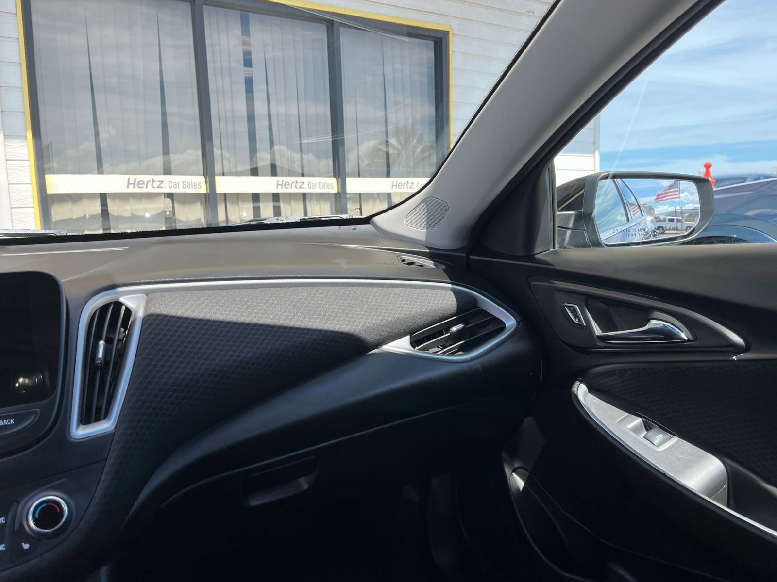 Used 2024 Chevrolet Malibu LT image 25