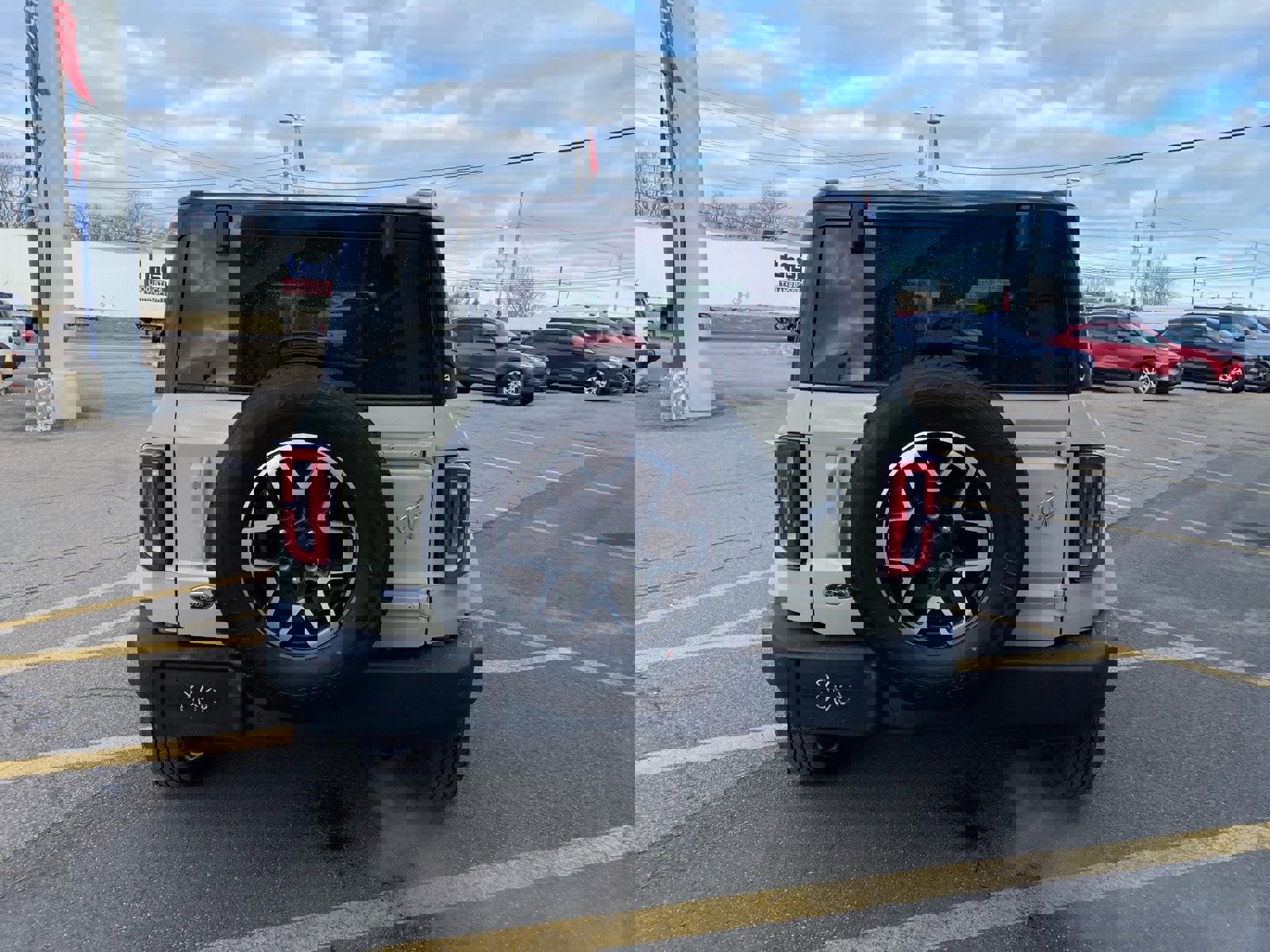 Used 2025 Ford Bronco Outer Banks image 4