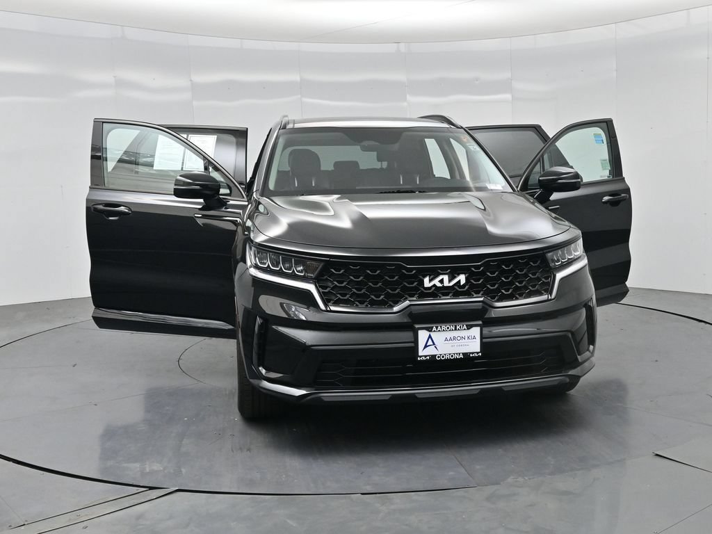 Used 2023 Kia Sorento S w/ Panoramic Sunroof Package FWD image 39