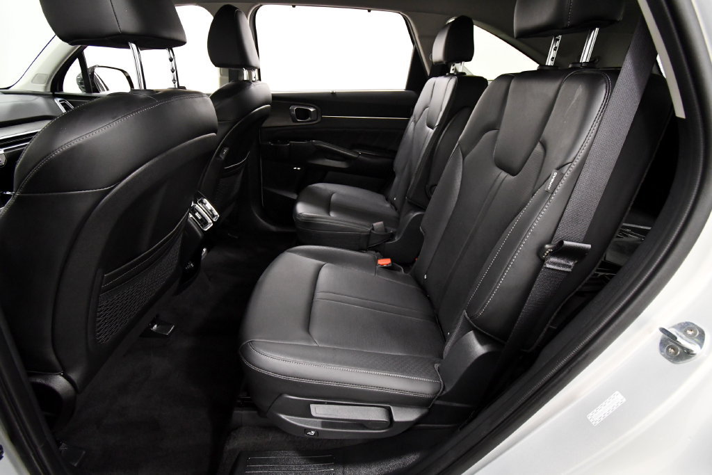 Certified 2026 Kia Sorento SX AWD/4WD image 15