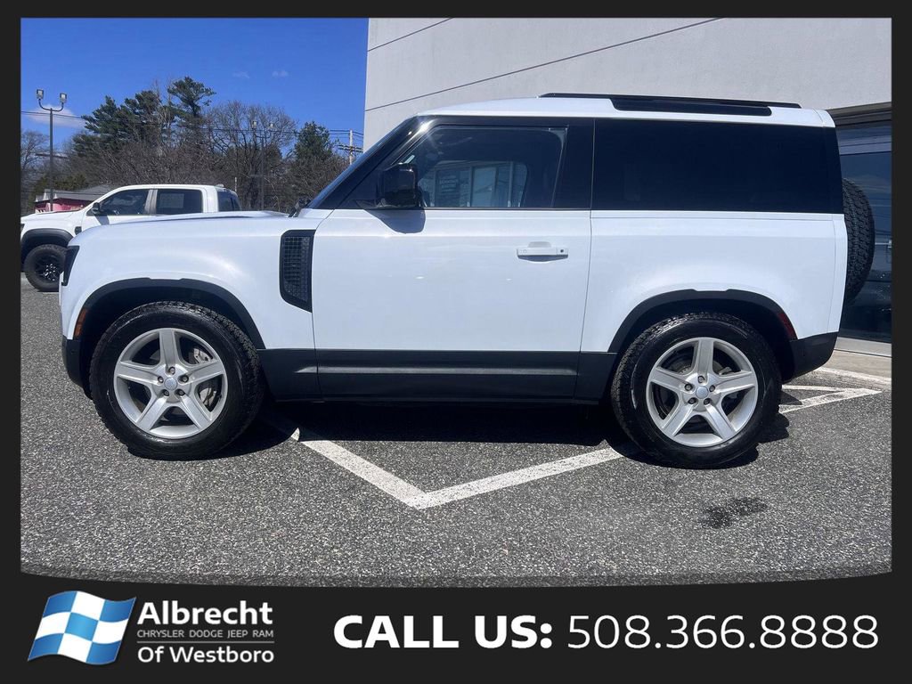 Used 2023 Land Rover Defender 90 SE AWD/4WD image 2