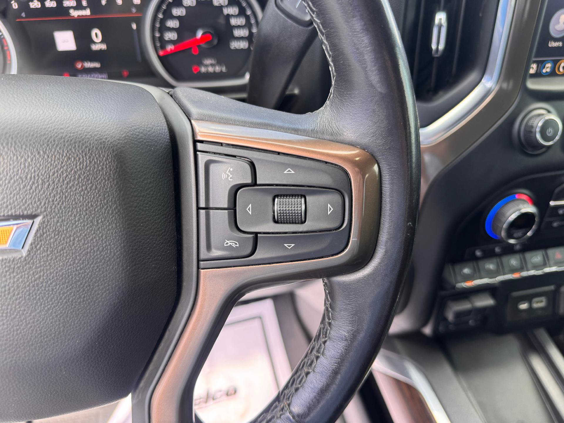 Used 2021 Chevrolet Silverado 1500 High Country w/ Technology Package AWD/4WD image 23