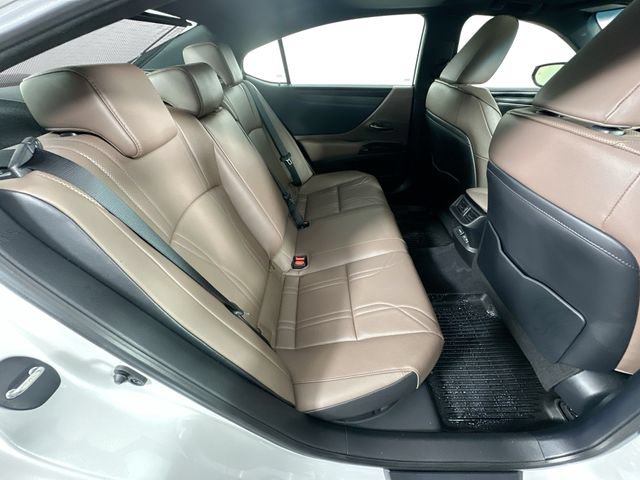 Used 2025 Lexus ES 300h w/ Technology Package FWD image 28
