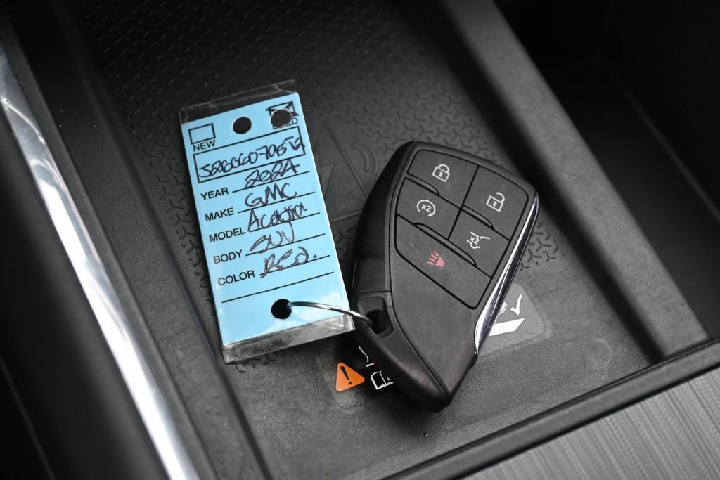 Used 2024 GMC Acadia Elevation w/ Luxury Package FWD image 34