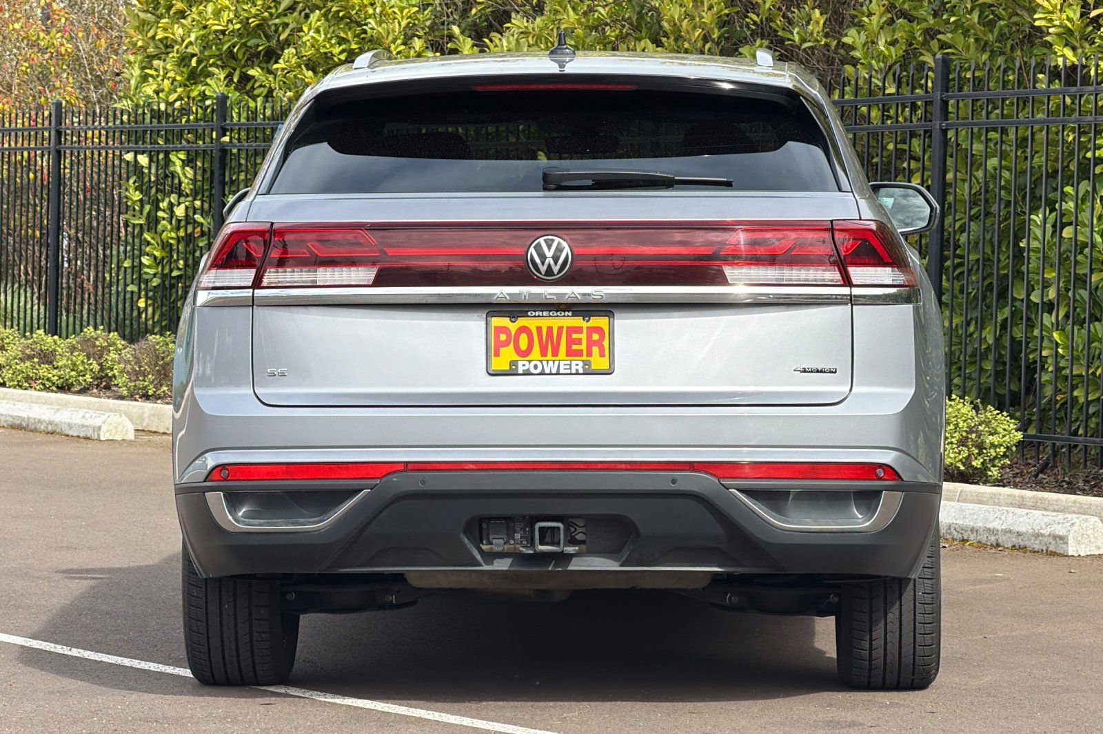 Used 2024 Volkswagen Atlas Cross Sport SE w/ Panoramic Sunroof Package image 5