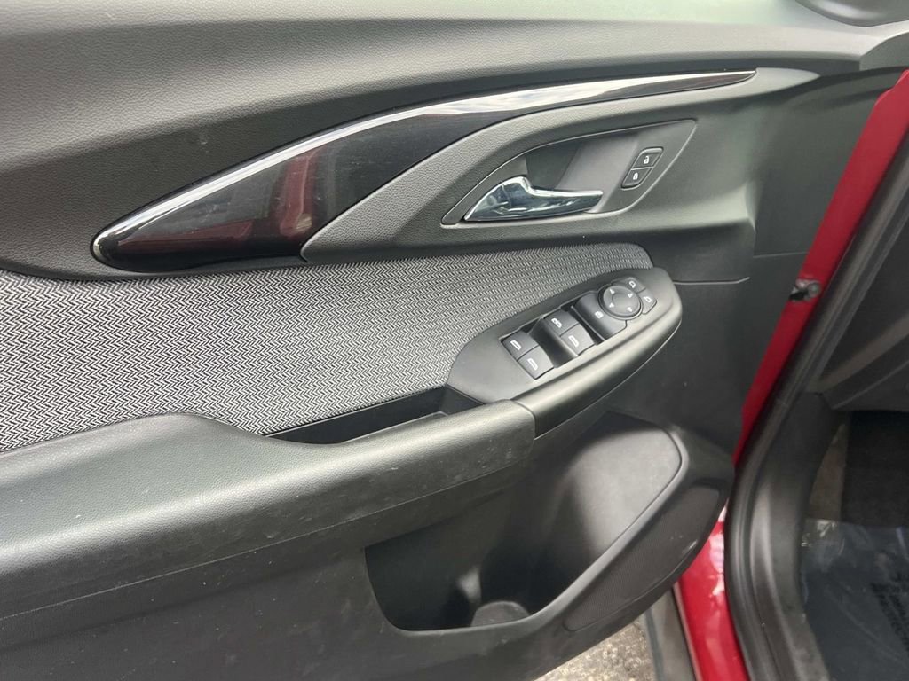 Used 2021 Chevrolet TrailBlazer LT w/ Premium Seating Package image 12