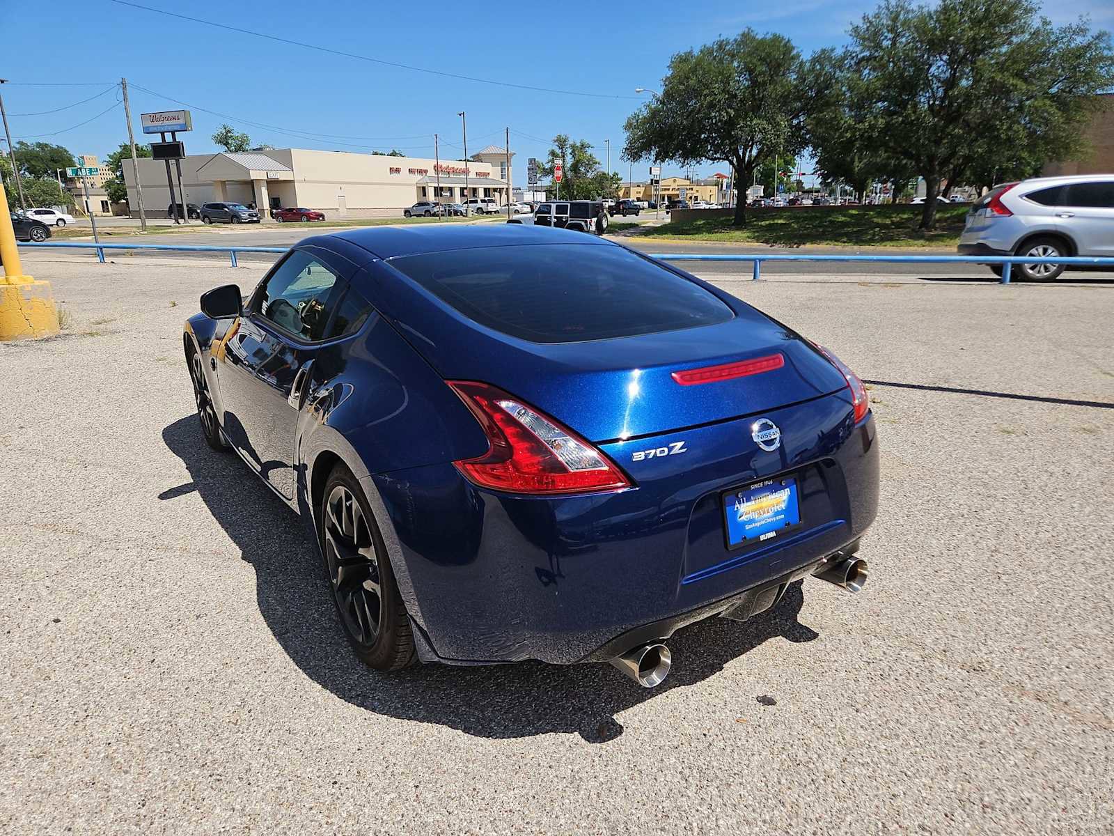 Used 2020 Nissan 370Z Coupe RWD image 6