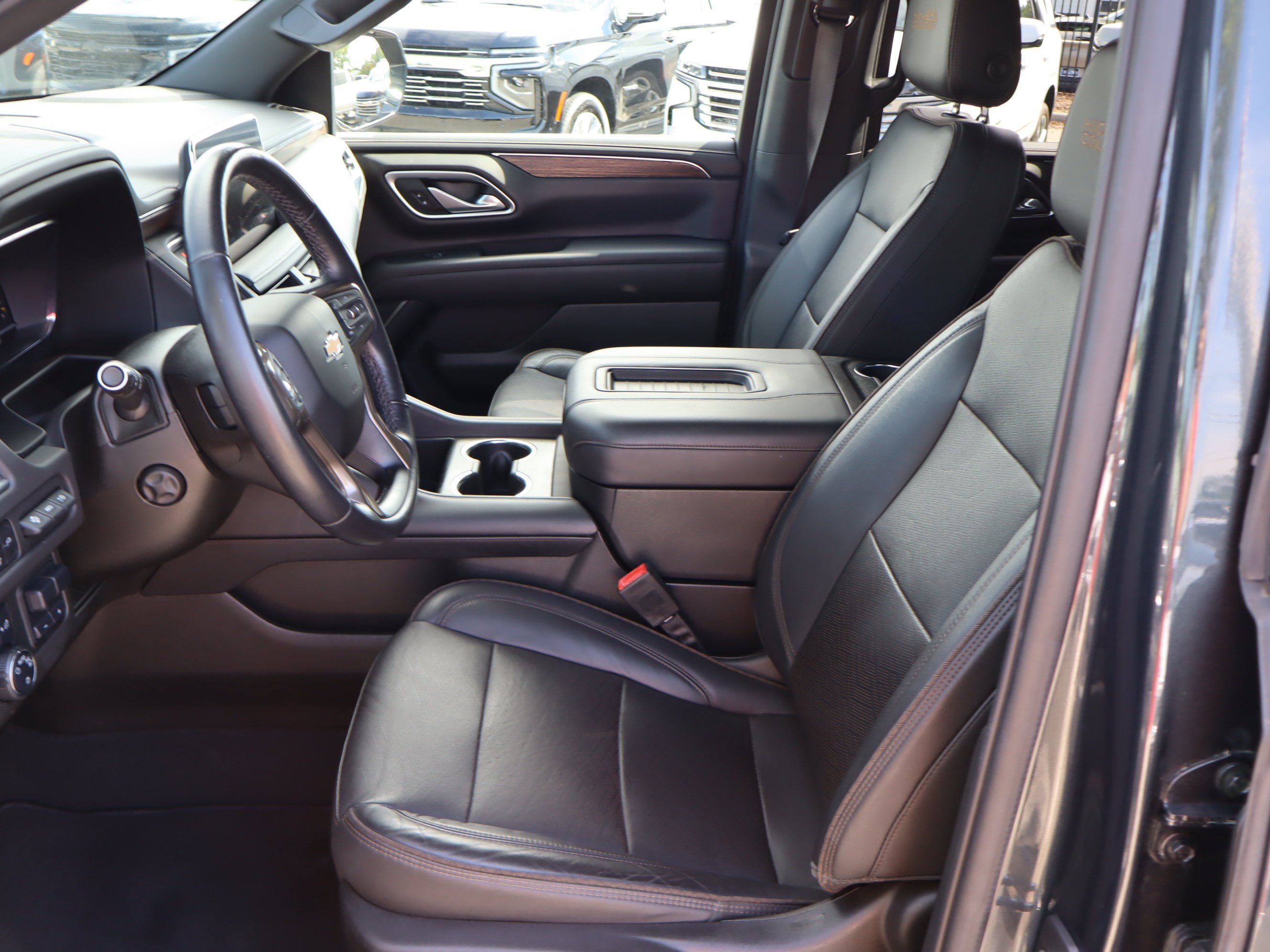 Used 2022 Chevrolet Tahoe High Country AWD/4WD image 18
