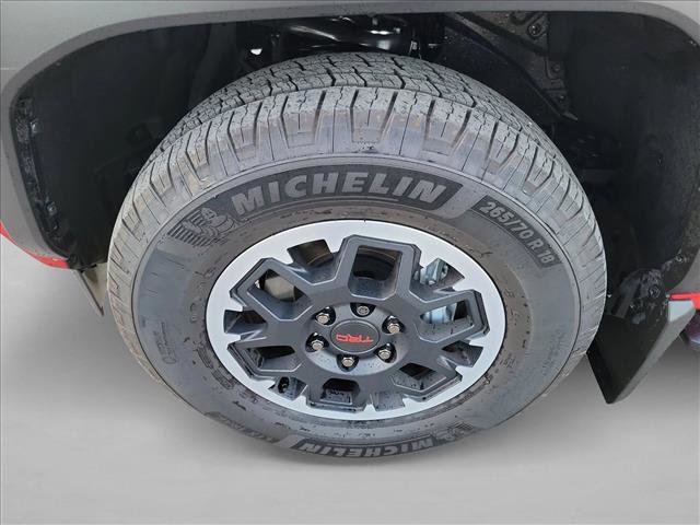 Used 2025 Toyota 4Runner 4WD image 9