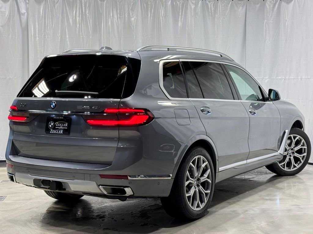 Used 2024 BMW X7 xDrive40i w/ Premium Package image 6
