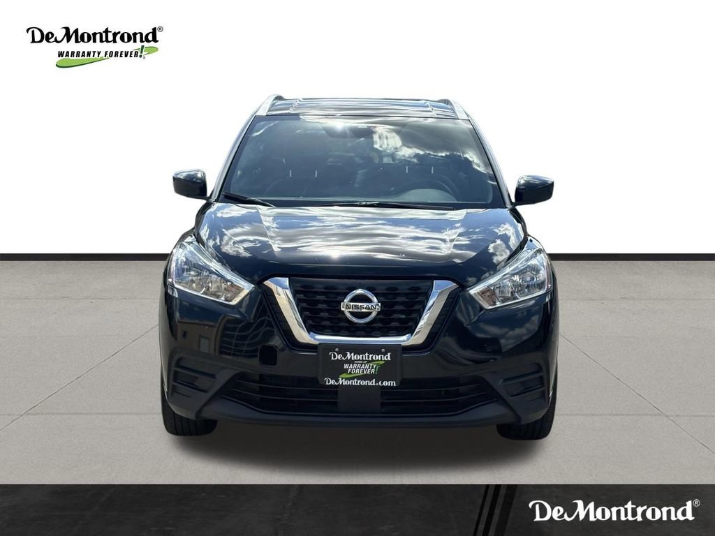 Used 2020 Nissan Kicks SV image 2
