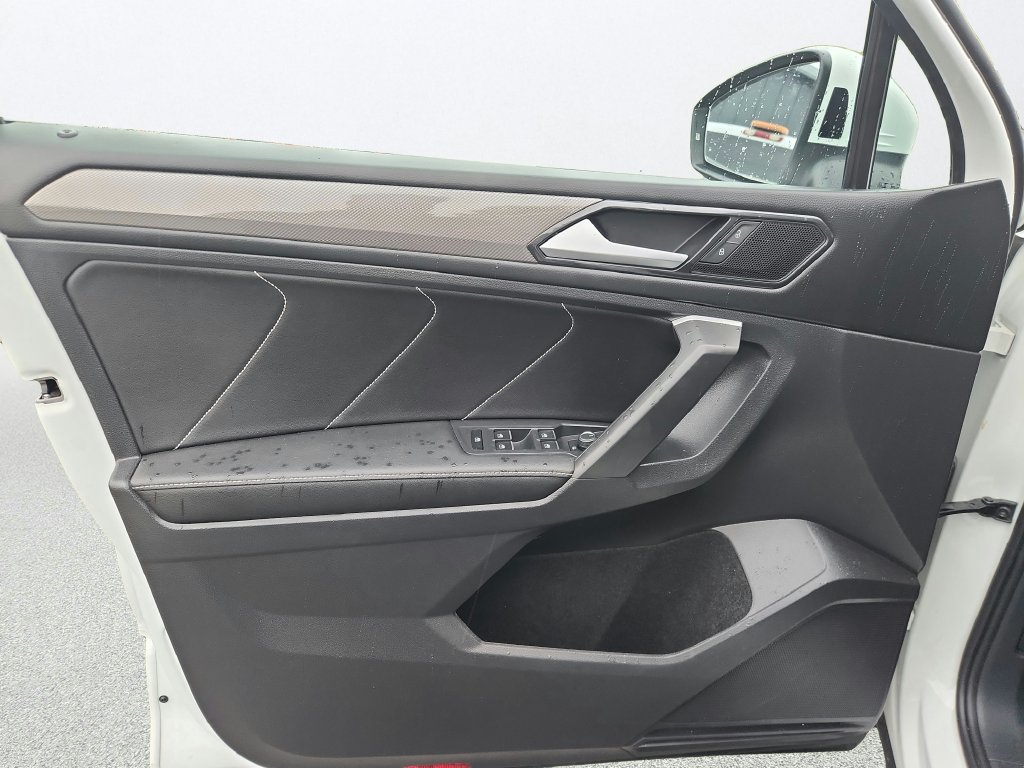 Certified 2023 Volkswagen Tiguan SE FWD image 21