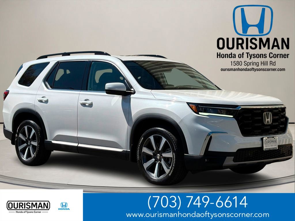 Certified 2025 Honda Pilot Touring