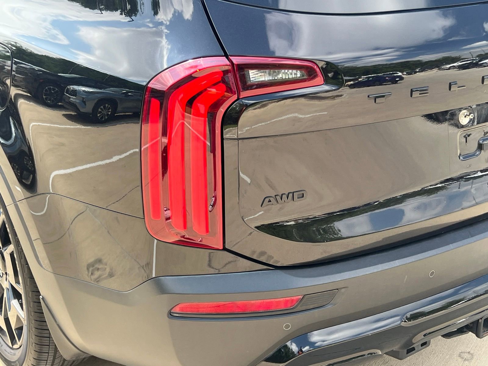 Used 2021 Kia Telluride SX w/ SX Prestige Package AWD/4WD image 13