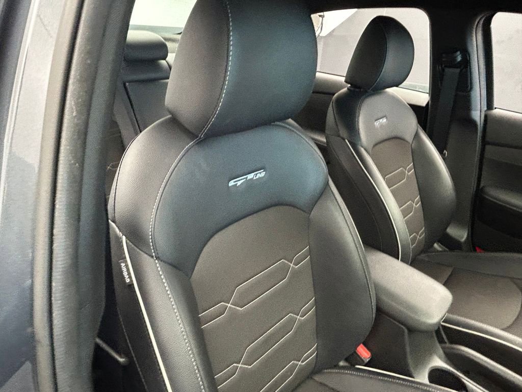 Used 2023 Kia Forte GT-Line image 38