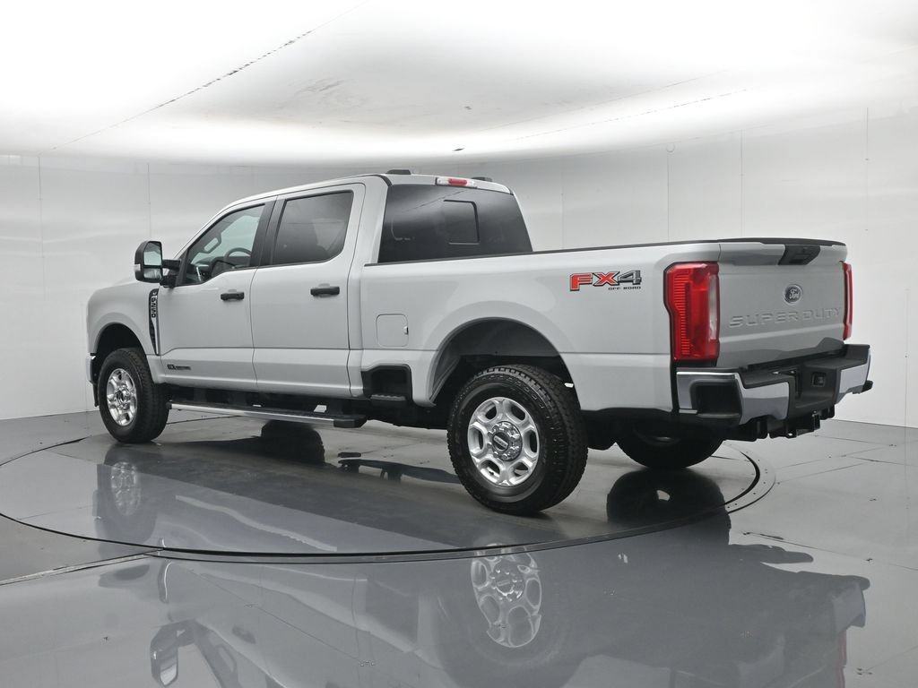 New 2026 Ford F250 XLT w/ FX4 Off-Road Package AWD/4WD image 6