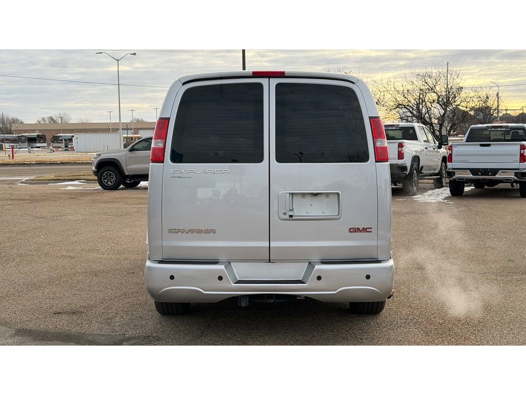 Used 2017 GMC Savana 2500 image 6