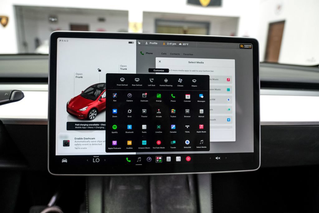 Used 2023 Tesla Model Y AWD image 27