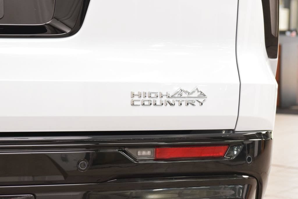 New 2026 Chevrolet Traverse High Country AWD/4WD image 23