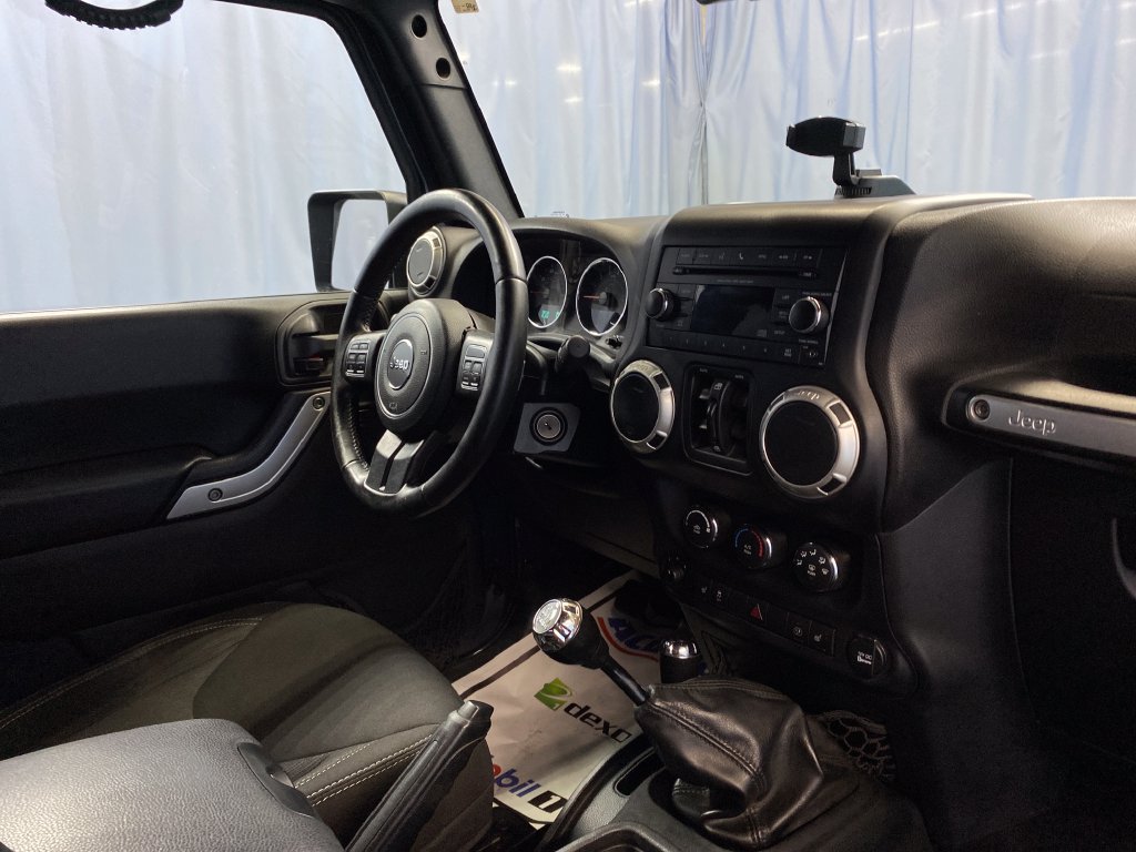 Certified 2017 Jeep Wrangler Unlimited Sahara w/ Connectivity Group AWD/4WD image 39