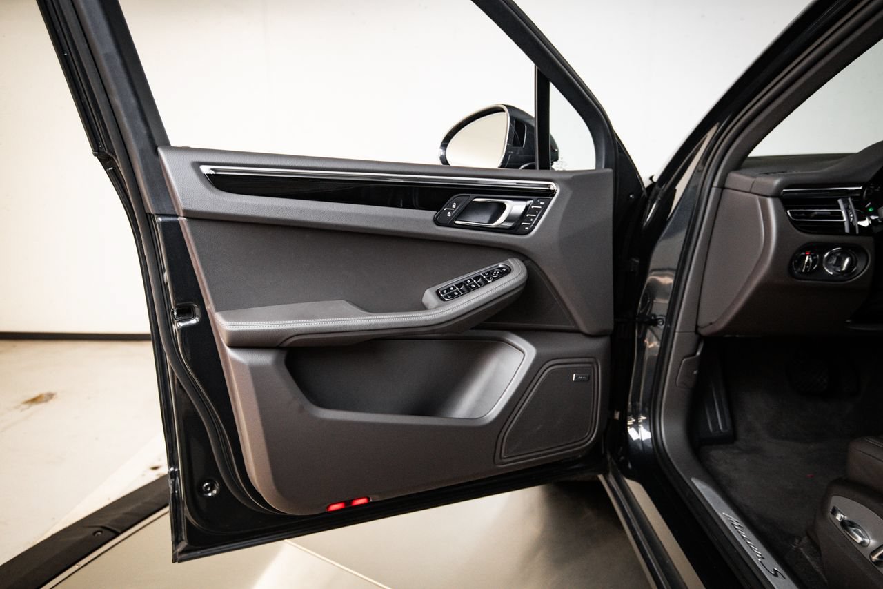 Certified 2026 Porsche Macan S AWD/4WD image 23