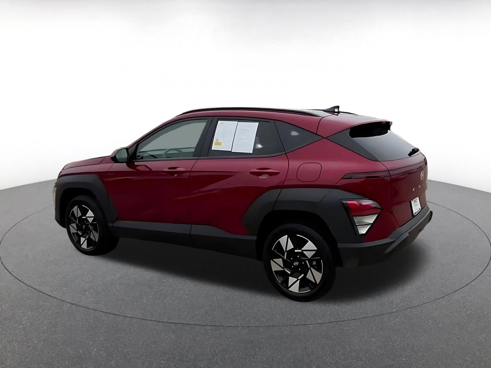 Used 2025 Hyundai Kona SEL image 9